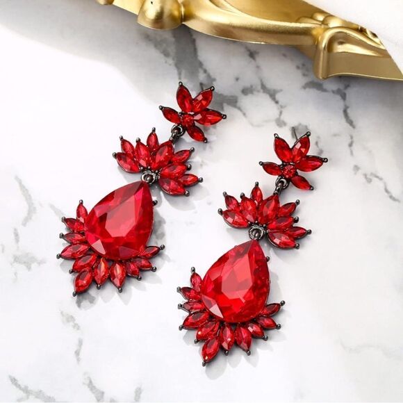 Gun Metal with Ruby Red Crystal Art Deco Chandelier Dangling Post Back Earrings - Picture 2 of 5